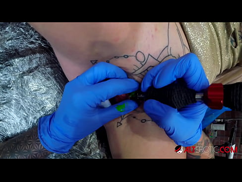 ❤️ Extremamente tatuada, a brasa Sully Savage fez uma tatuagem no seu clítoris ❌ Porno duro em nós pt.hentai-id-tv.ru ❌